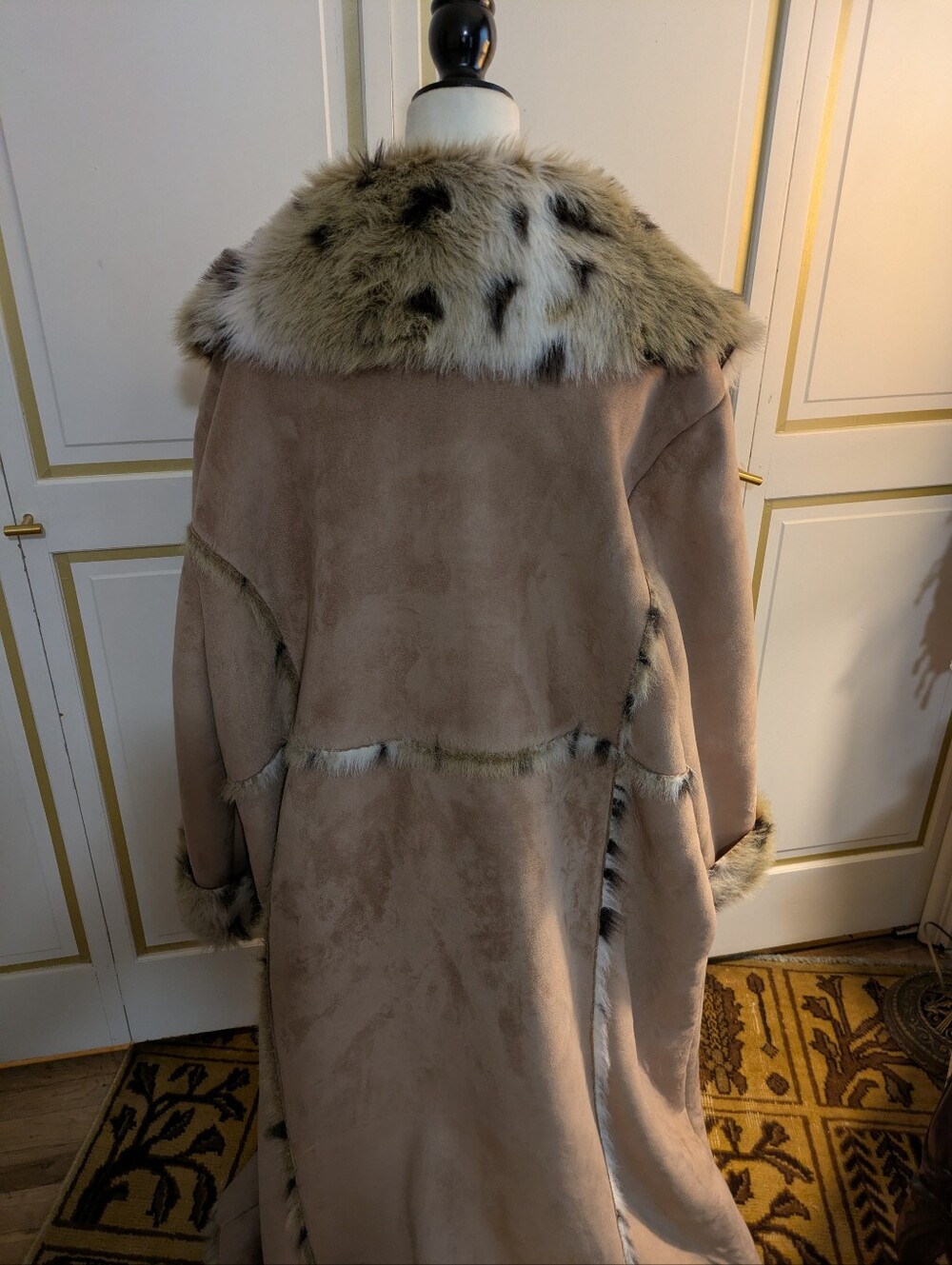 3X Womens Faux Shearling Coat with Fur Trim - Ankle Length - Picture 16 of 16